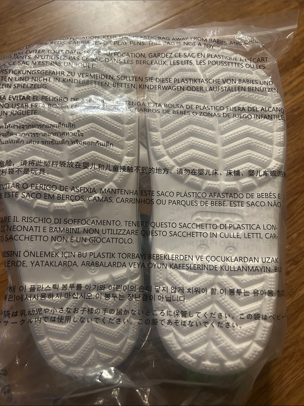 Crocs Peanuts Crocband Clog - Picture 9 of 9